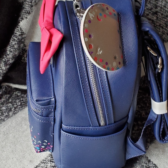 Loungefly mini backpack Hong kong - Picture 2 of 4